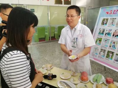 我院开展全民营养周(NNW)主题宣传及肥胖症防治义诊活动